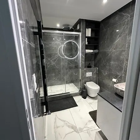 Petit Appartement, Cosy Tres Calme A Cote De Paris * וילנוב-לו-רואה